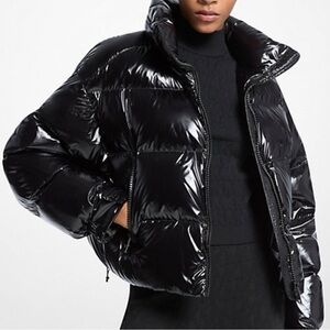 Michael Kors Shiny Black Puffer Jacket
Nylon Ciré Puffer Jacket size small new